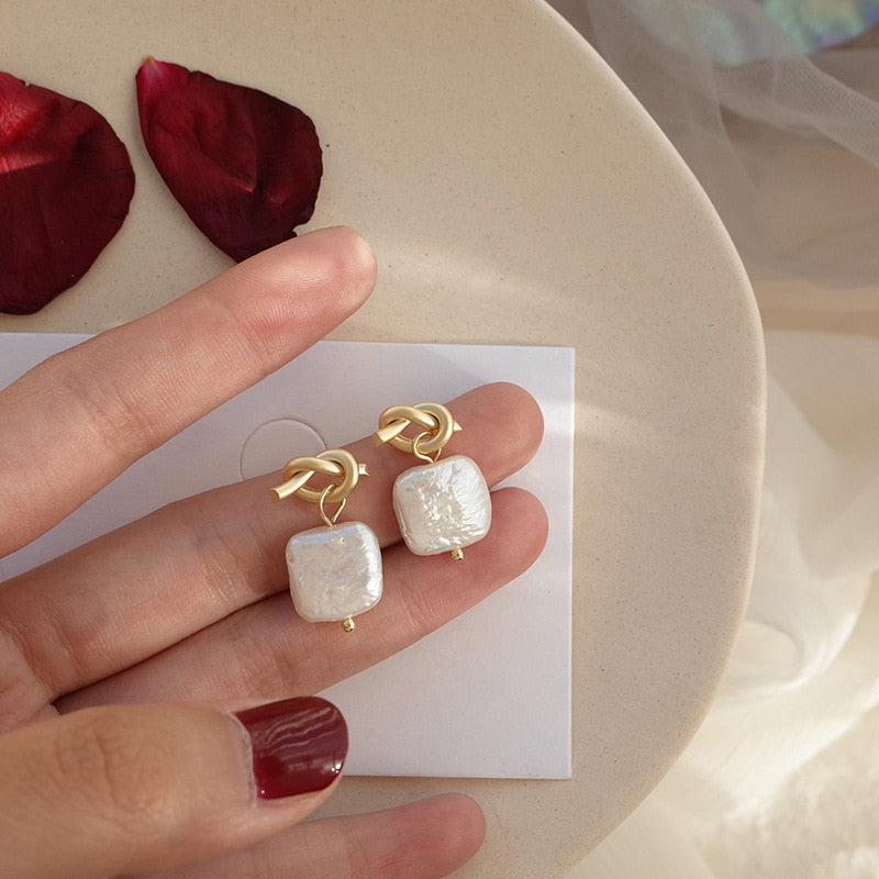 Natural pearl earrings - Kaldas Online Shopping