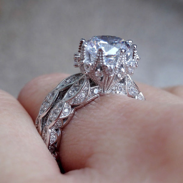 Royal zircon ring - Kaldas Online Shopping