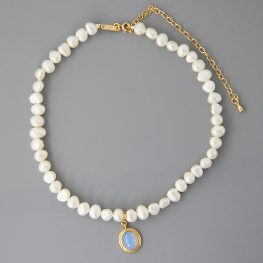 Round Medal Pearl Necklace - Kaldas Online Shopping