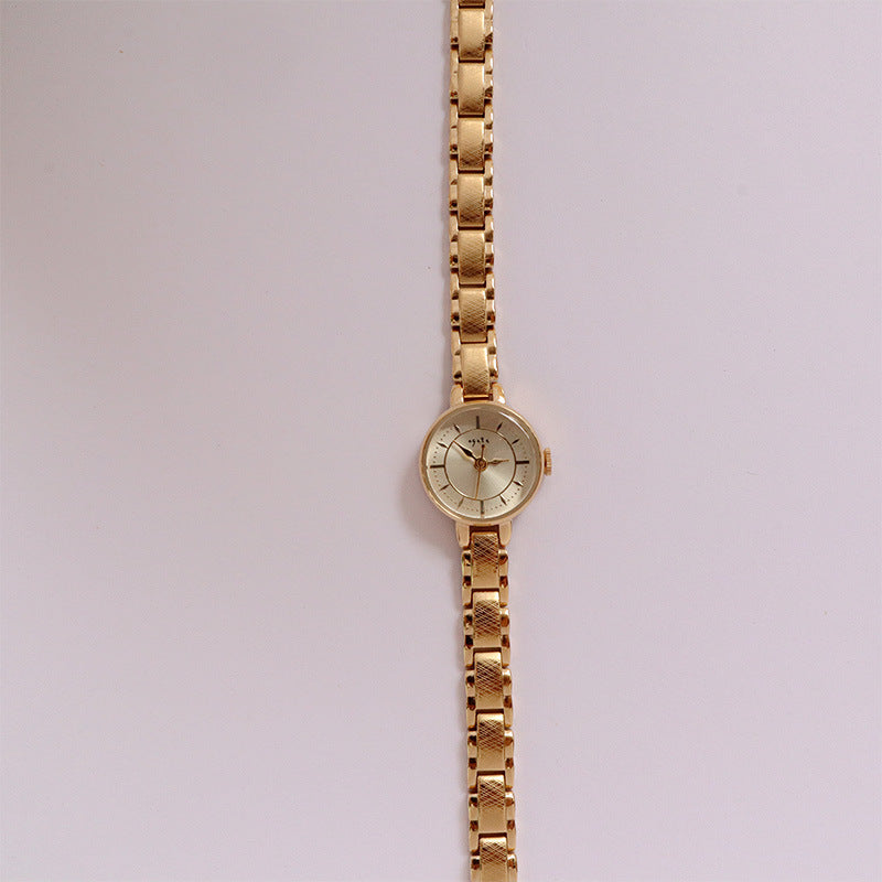 Retro Thin Chain Exquisite Quartz Watch